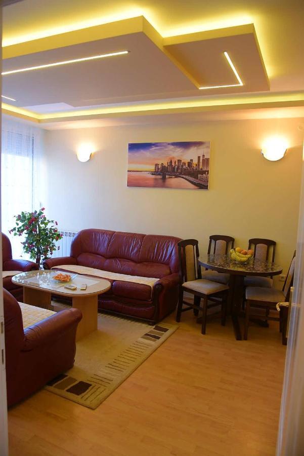 Apartman Harmony Σμεντέρεβο Εξωτερικό φωτογραφία